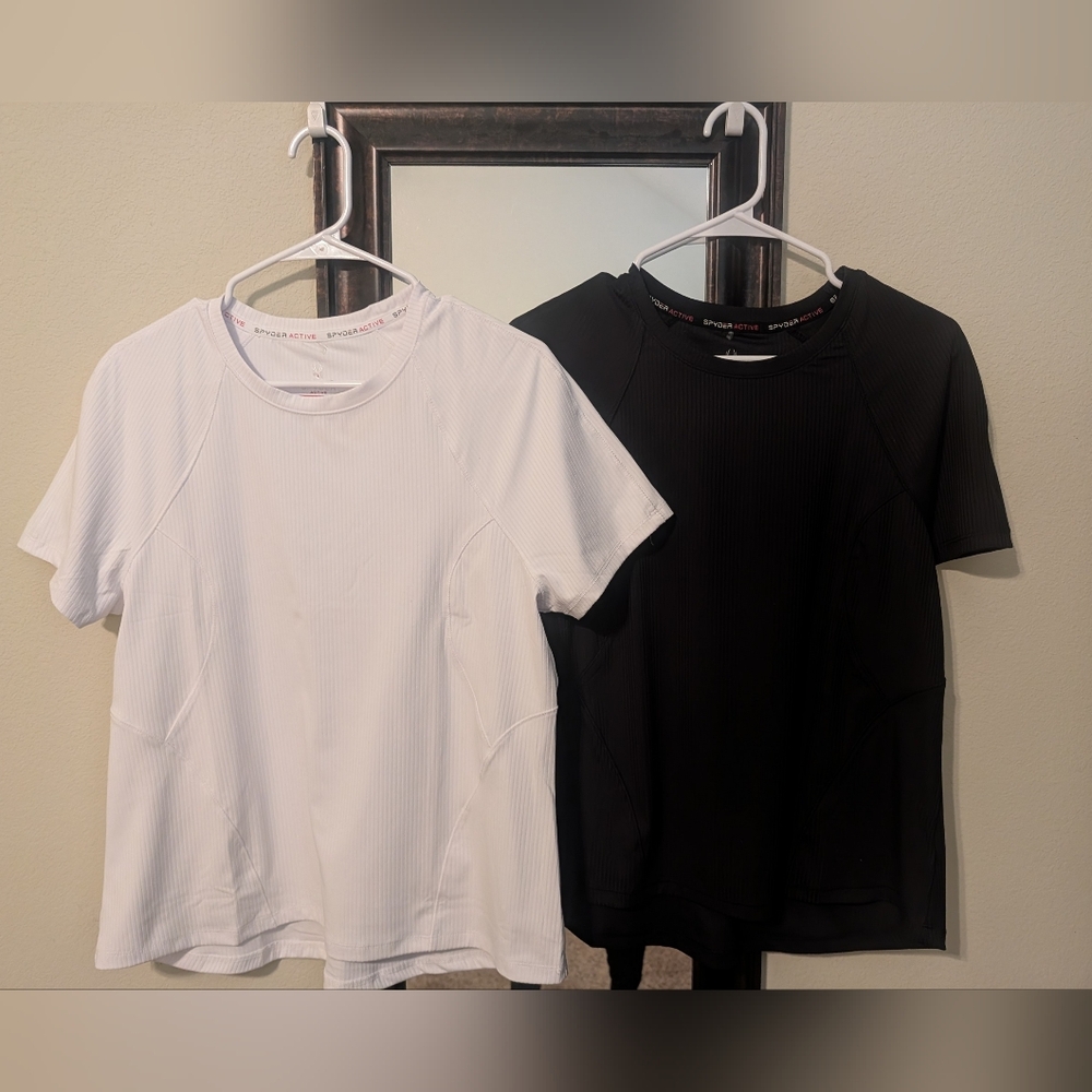 Women's Short Sleeve Tops - Black and White